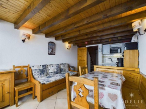 Appartement 6/7 pers. au pied des pistes, proche commerces, balcon sud, parking inclus - FR-1-398-558